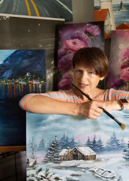 Photo of artist Tatyana Tiplova